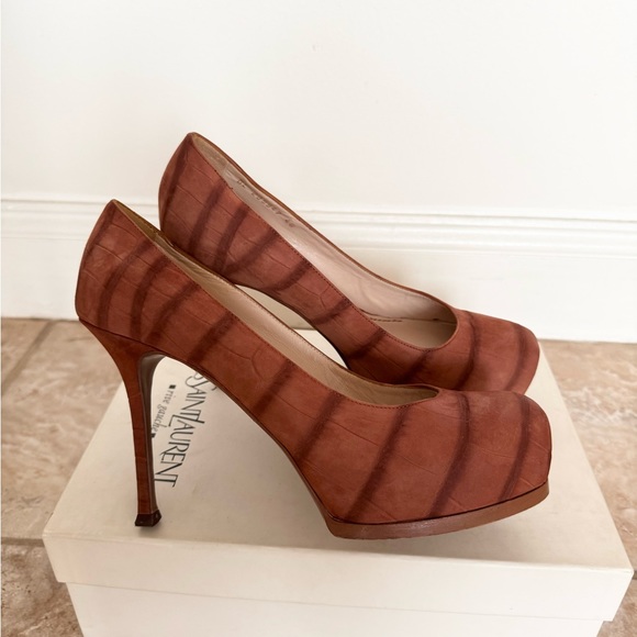 Yves Saint Laurent heels - Picture 1 of 9
